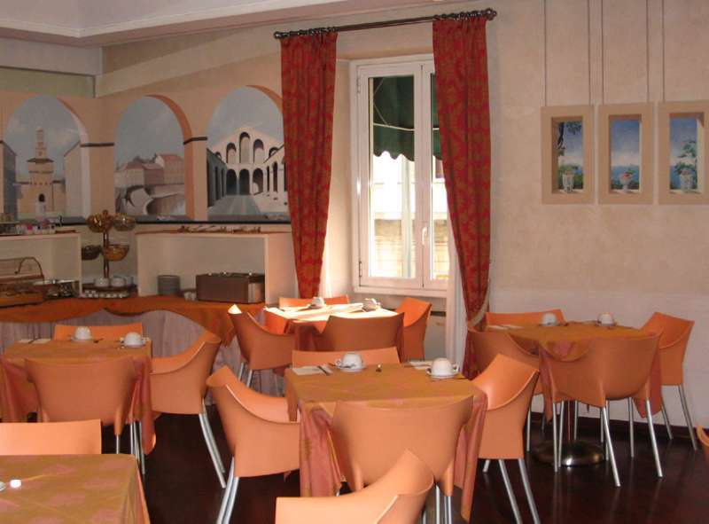 Heart Hotel Milano Restoran gambar