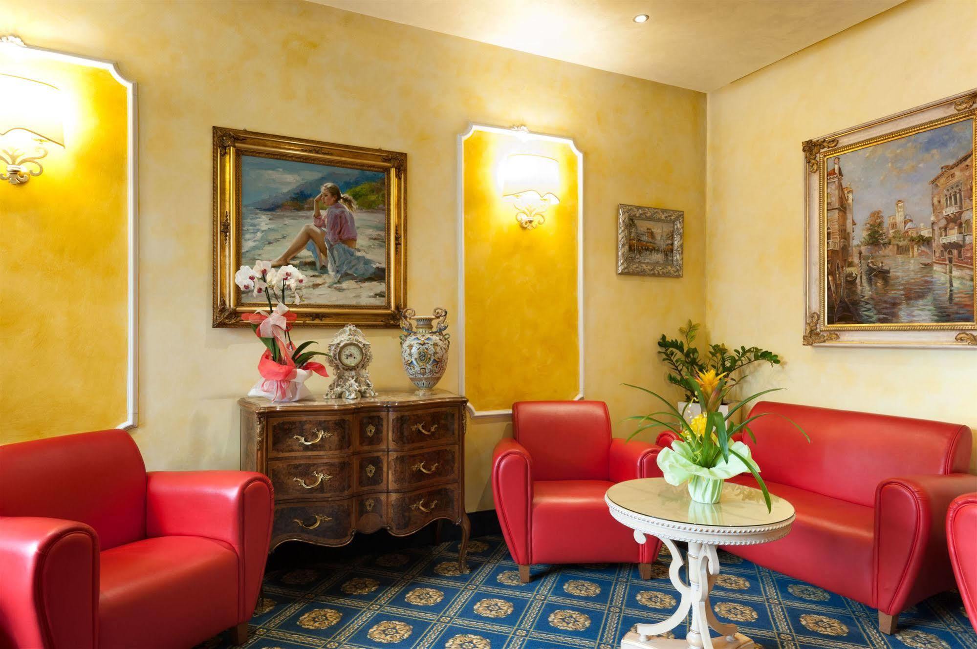 Heart Hotel Milano Luaran gambar